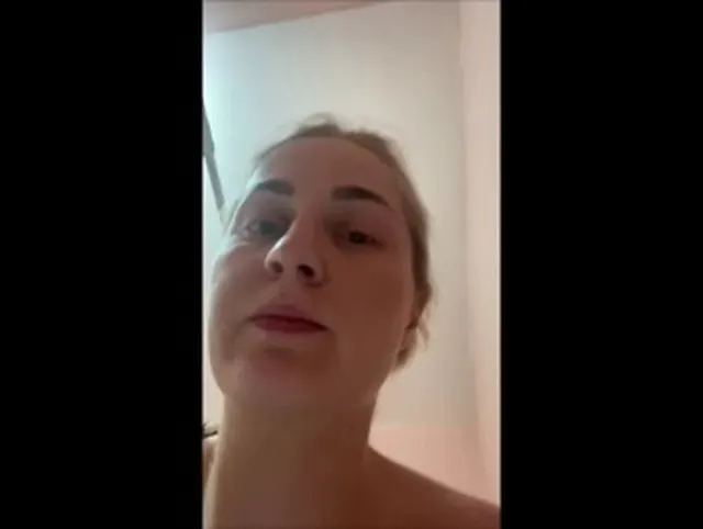 Sperma fließt aus meiner Fotze