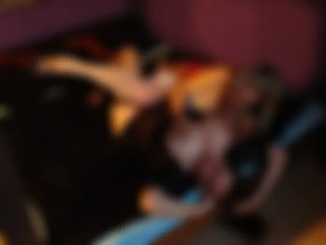 tittenluder maxim hat dildoparty mit vollbusigen kim