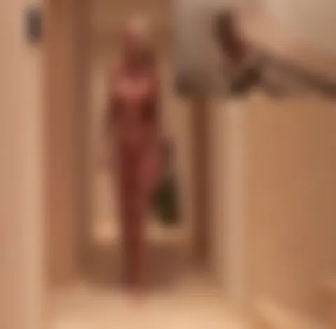 Nackt durchs Hotel gelaufen!