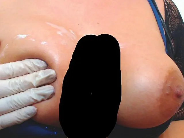 Dildo Tittenfick