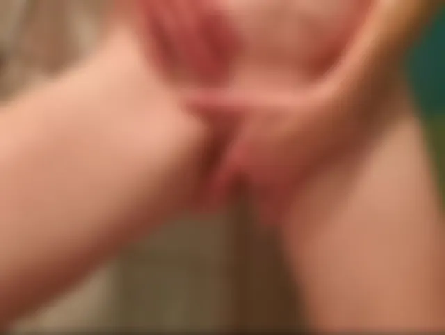 Unter der Dusche erwischt wie ich es mir selber mache.