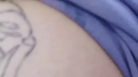 Komm mit aufs Klo! Ich pisse nur für dich.Natursekt ????