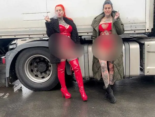 Perverse AO Drecksschlampen am Truckstop.. Wir ficken jeden Schwanz