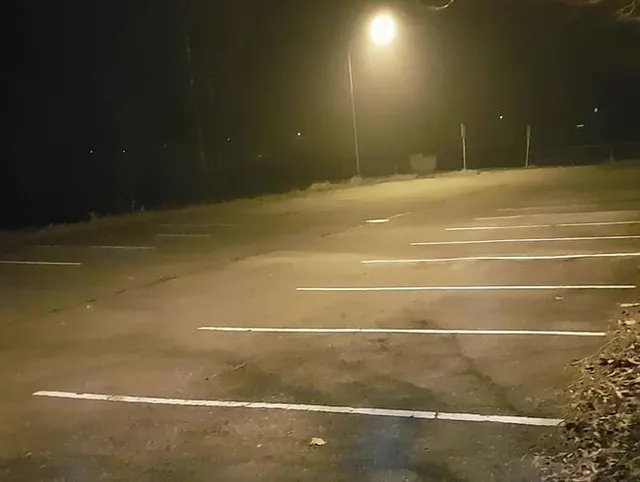 Public Blowjob auf Parkplatz