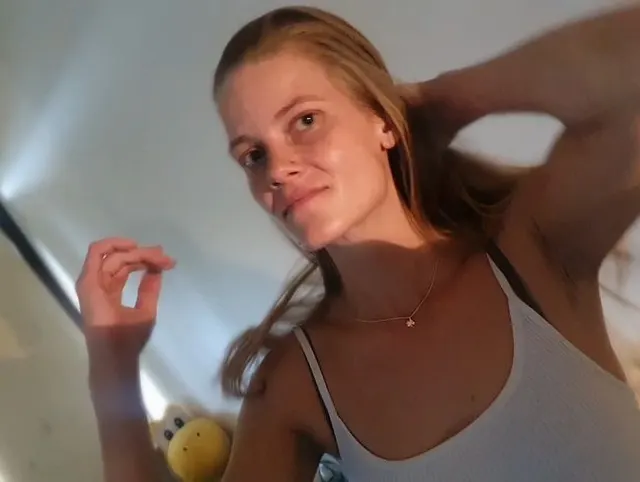 Meine erste Webcam Show - Masturbation mit 3 multiplen Orgasmen