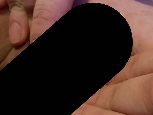 Erstes Video von meiner Muschi und meiner Perle