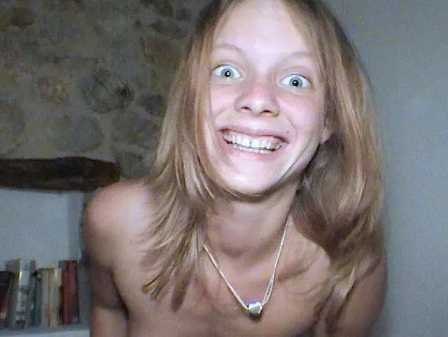 Freudin Petty 18 ins Maul gepisst