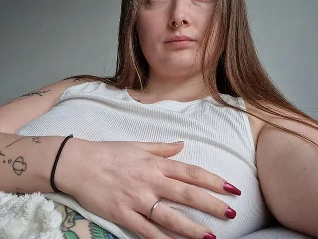 Ein wenig mit Titten zeigen