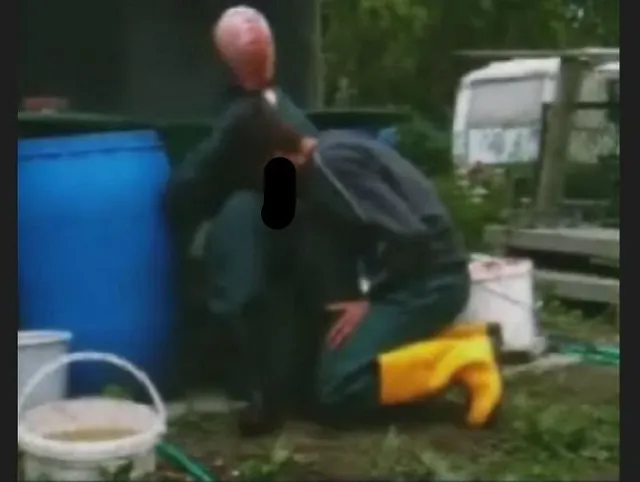 spaß mit männliche gummipuppe 2