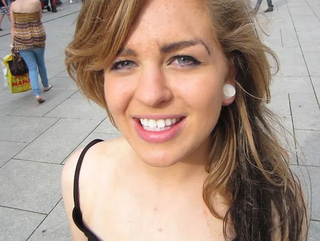TEENFOTZEN-FLASHING im Frankfurter Einkaufscenter