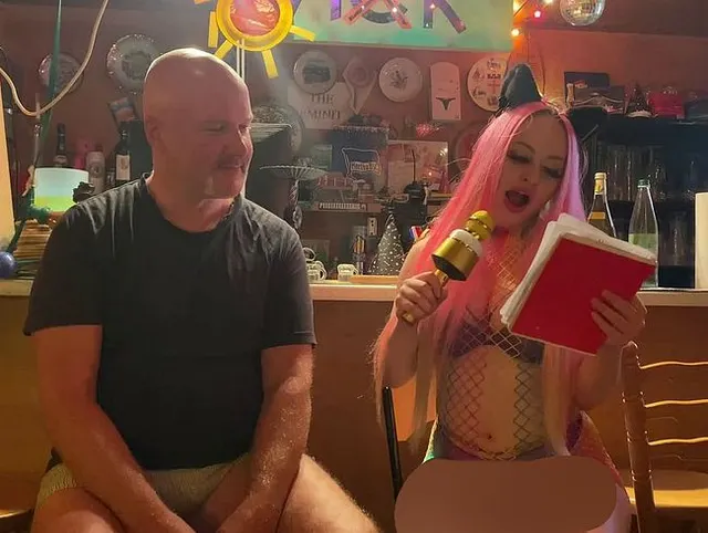 Vorschau aus Deepthroat: Pornostar fickt den dicken nach dem Casting