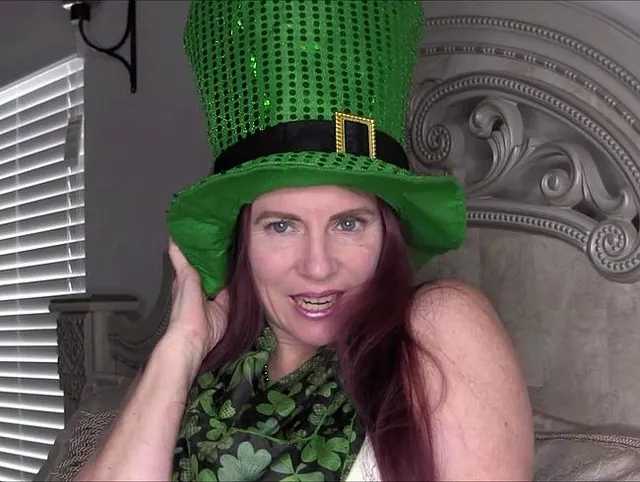 Over the Top Masturbation zum St. Patrick's Day 2020