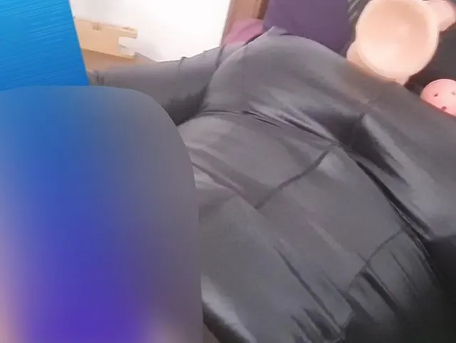 Transen Schlampe mega Cumshot