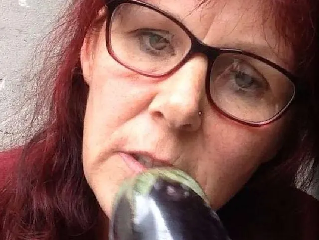 Schau mir zu Aubergine
