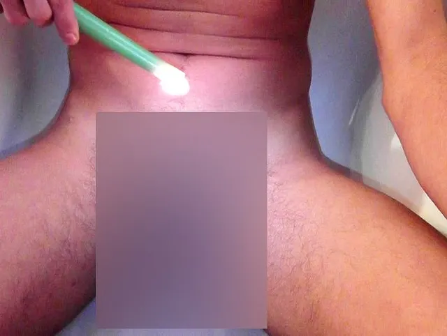 Heiße Spiel: WACHS, PISS, DILDO, CUM