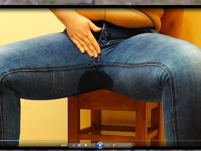Piss in jeans and tights for Marylein3 ))) Kiss Carsten