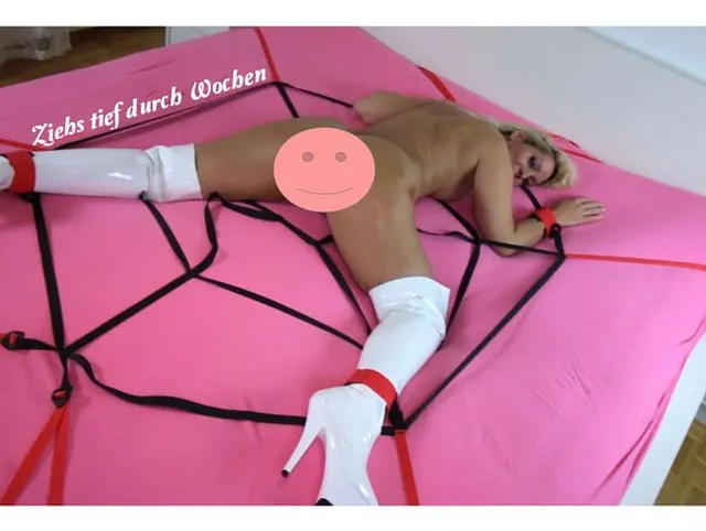 Hardcore Fick! Mit der Spider-Fotze – ZIEHS DURCH!